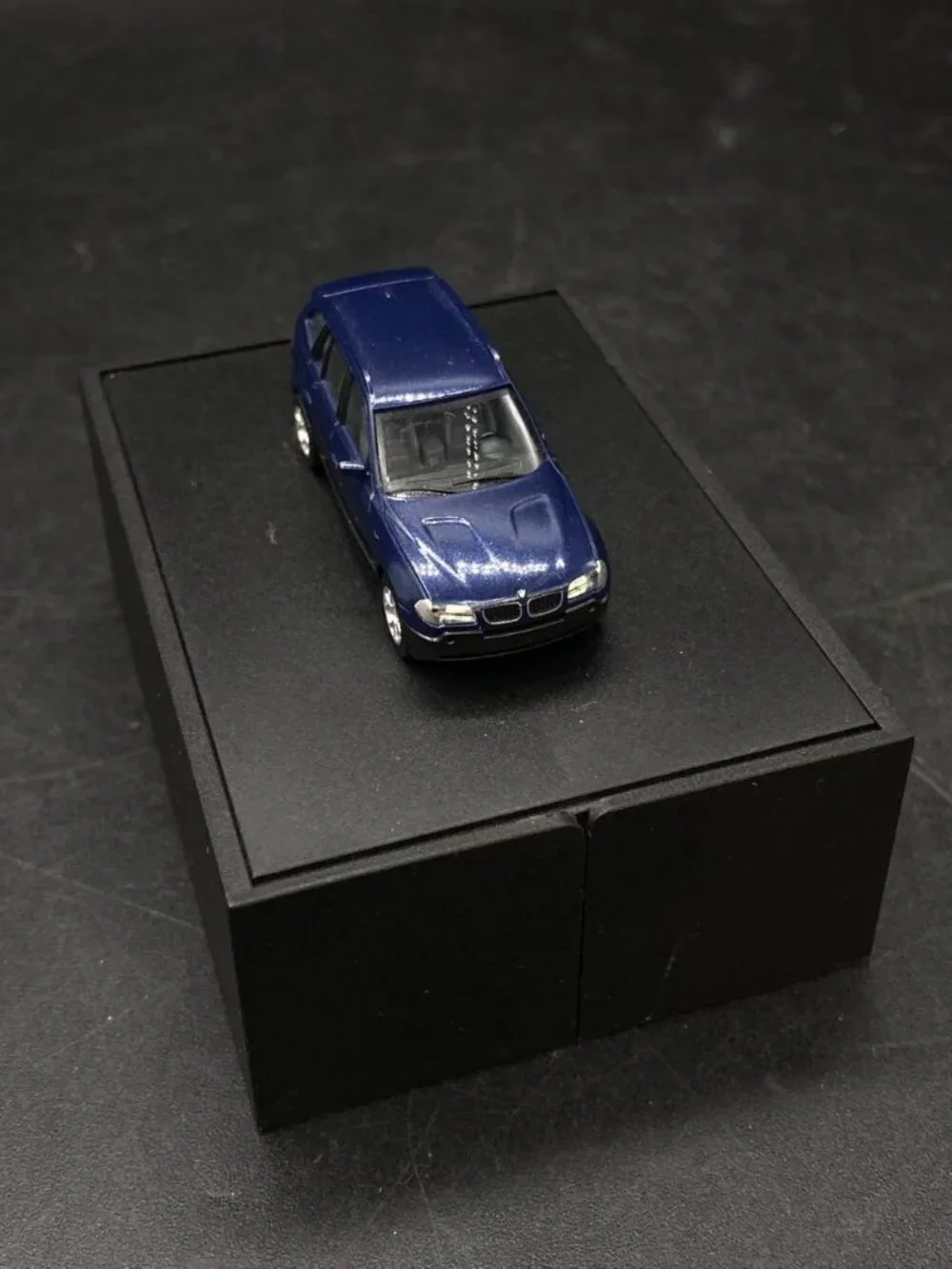 BMW X3 Blue Mini Car 1:87 Scale Miniature Black Box Folding Hidden READ
